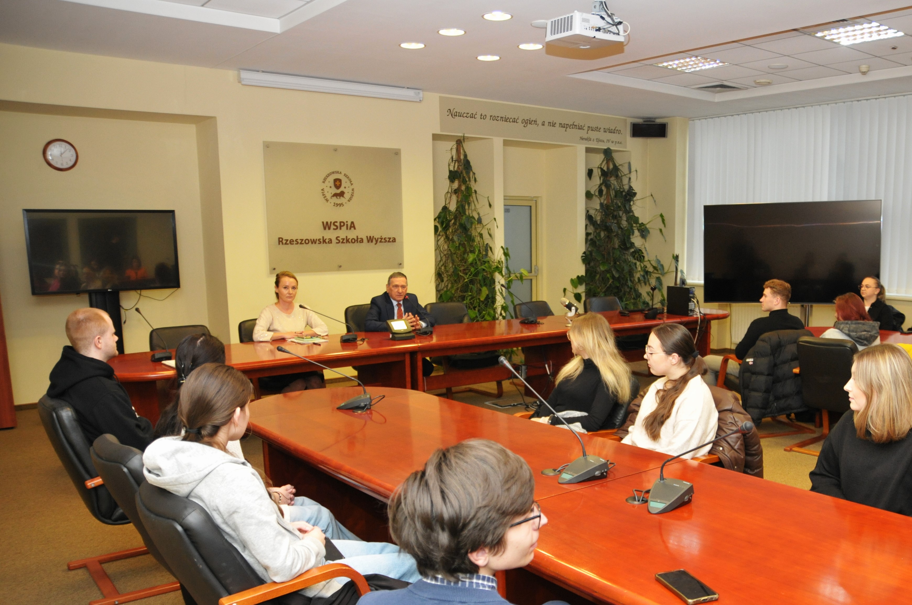 Otwarty dialog Rektora WSPiA z Parlamentem Studenckim